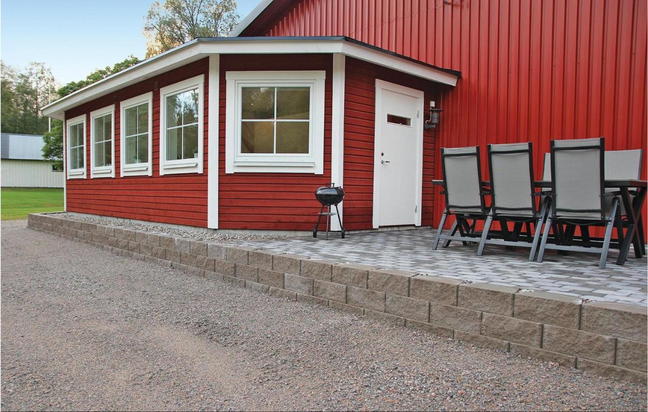 2 Bedroom Cozy Apartment In Habo Mullsjö Екстериор снимка