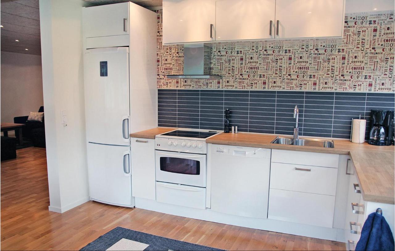 2 Bedroom Cozy Apartment In Habo Mullsjö Екстериор снимка