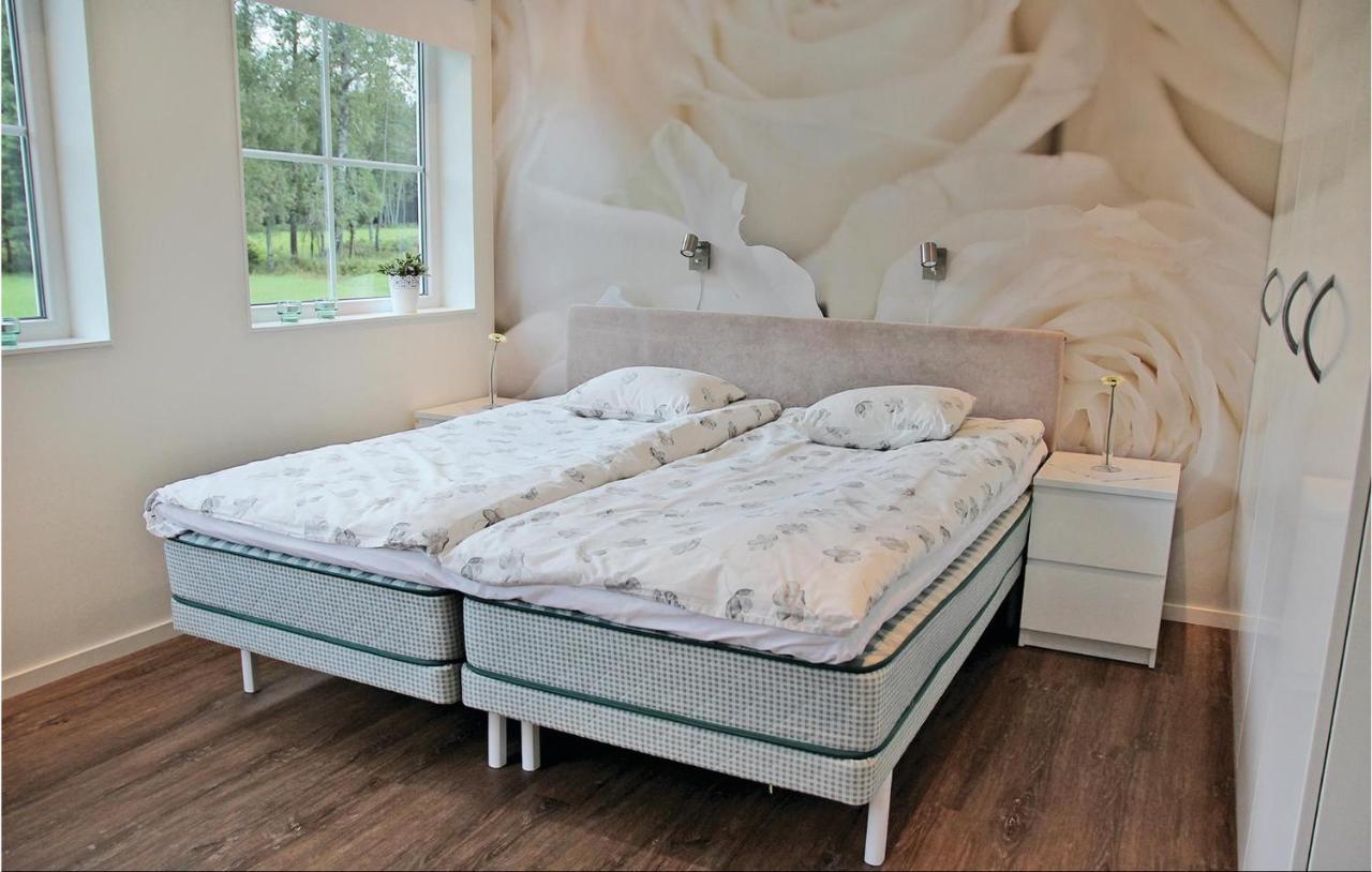 2 Bedroom Cozy Apartment In Habo Mullsjö Екстериор снимка